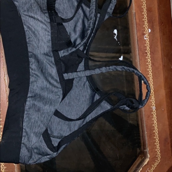 PINK sports bra - Picture 3 of 3